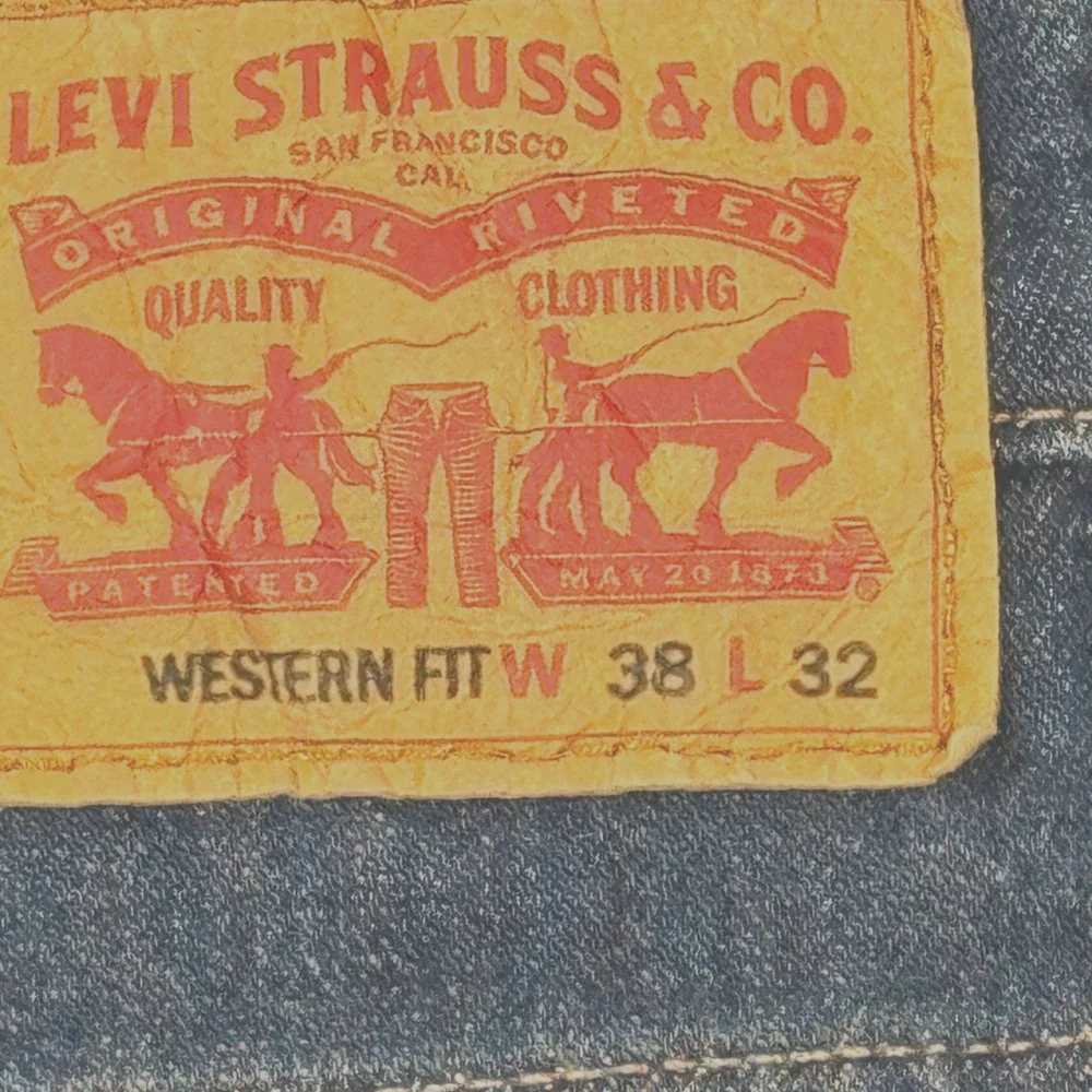 Levi's Jeans Men's Western Fit Blue Denim W38 L32 Strong Cotton Fade Whiskering